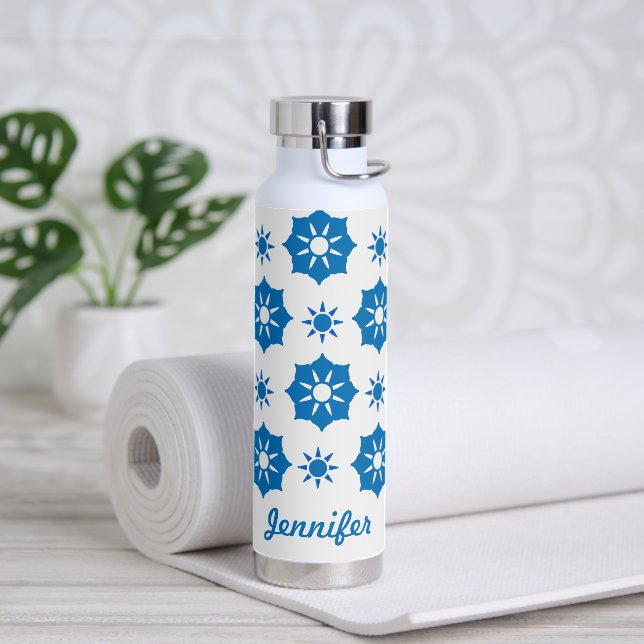 Elegantes geometrisches, blau-weißes Muster Trinkflasche (Yoga)