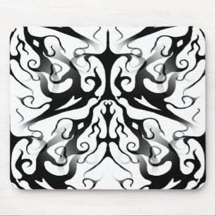 Elegantes Gesicht in Feuer- und Flammendesign Mousepad