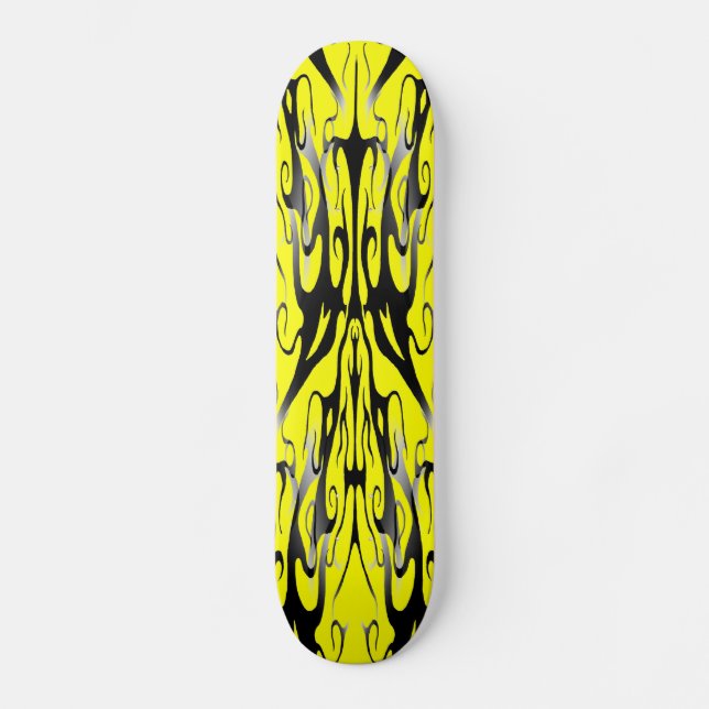 Elegantes Gesicht in Feuer- und Flammendesign Skateboard (Vorderseite)
