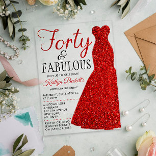 Elegantes Glitzerkleid Vierzig und fantastischer Acryleinladungen