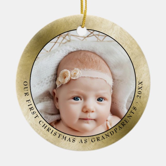 Elegantes Gold Großeltern Erstes Weihnachtsfest Fo Keramik Ornament (Vorne)