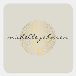 Elegantes Gold Leaf Logo auf Tan Quadratischer Aufkleber