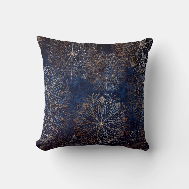 Elegantes Gold- und Dark Blue Floral Mandala Muste Kissen (Vorderseite)