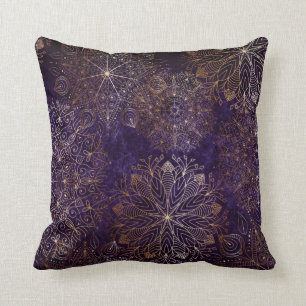 Elegantes Gold und Lila Mandala-Muster Kissen