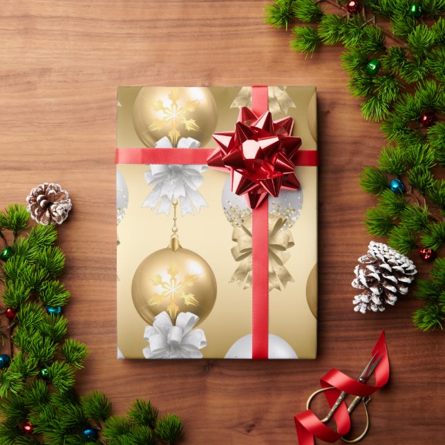 Elegantes Gold Weiße Metallische Weihnachtsschmuck Geschenkpapier (Feiertagsgeschenk)