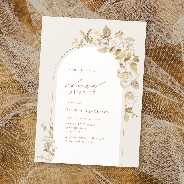Elegantes Goldenes Botanisches Probe Abendessen Einladung (Elegant Gold Botanical Arch Rehearsal Dinner Invitation)