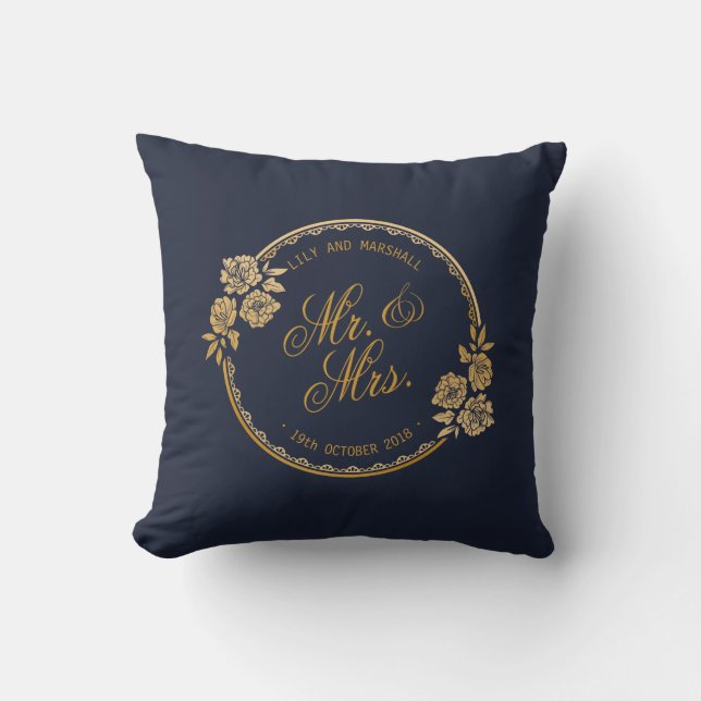 Elegantes Goldpersonalisiertes Hochzeit| Kissen (Vorderseite)