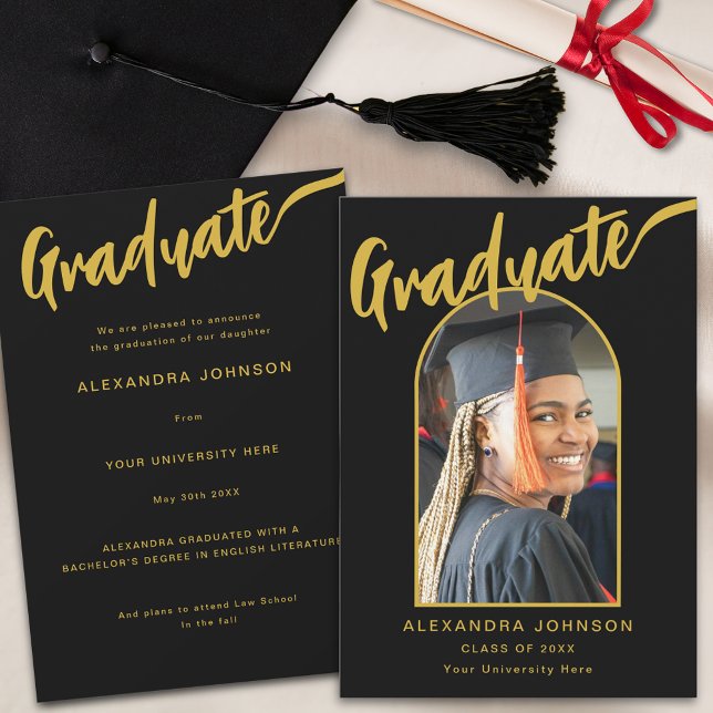 Elegantes Graduate Foto Arch Black and Gold Script Ankündigung (Minimalist black and gold elegant script graduate photo arch Graduation announcement card)
