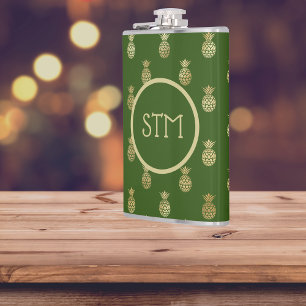 Elegantes Green und Gold Ananas Monogramm Flachmann