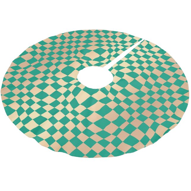 Elegantes Green und Gold Schachbrett Muster Polyester Weihnachtsbaumdecke (Schrägansicht)