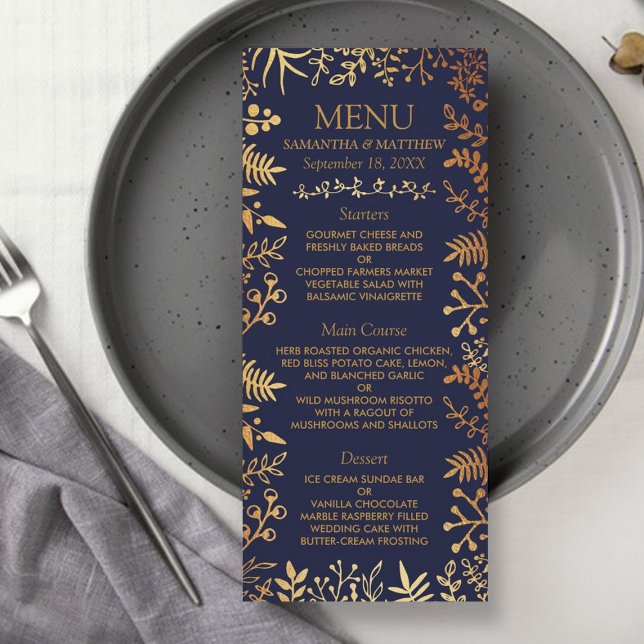 Elegantes Hochzeitsmenü der Marine & Gold Floral Werbekarte (Von Creator hochgeladen)