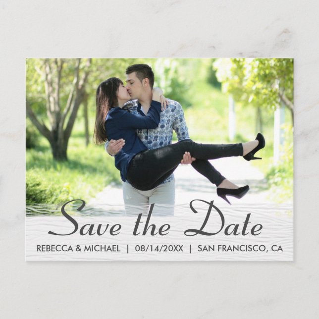 Elegantes Holzkörner-Foto Save the Date Postkarte (Vorderseite)