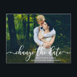 Elegantes Kalligrafie-Skript ändert das Date-Foto Postkarte<br><div class="desc">Moderne elegante Kalligrafie-Skripte ändern das Datum Hochzeit verschoben Paar Foto Postkarte</div>