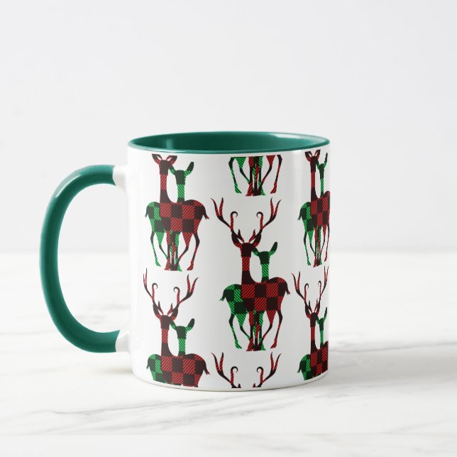 Elegantes Kariertes Rentier-Paar Red & Green Buffa Tasse (Links)