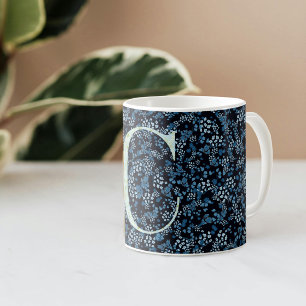 Elegantes, klassisches Monogramm mit Blumenmuster  Kaffeetasse