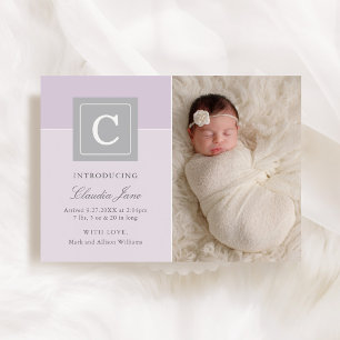 Elegantes Letter Block Baby Girl Foto Lila Geburt Ankündigung