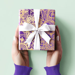 Elegantes lila-goldenes Mandala-Muster Geschenkpapier