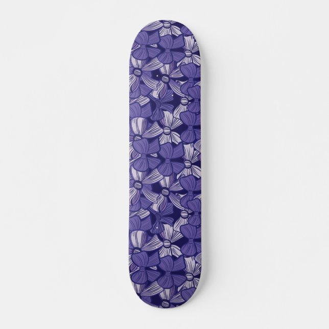 Elegantes Lila Muster Skateboard (Vorne)