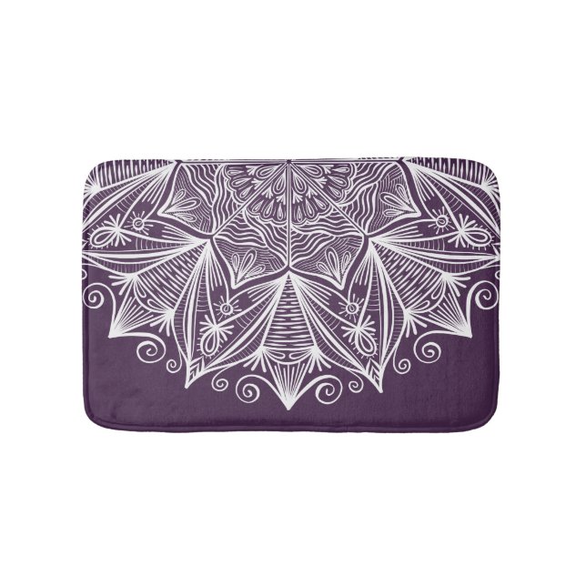 Elegantes Lila White Mandala Kunst, Dichtung und M Badematte (Vorderseite)