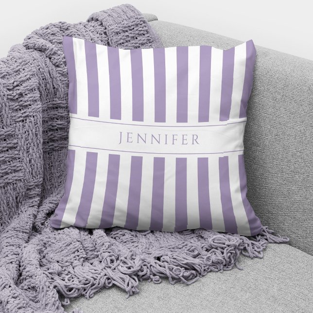 Elegantes Lilac-Muster Lila- und Weißstreifenmuste Kissen (Von Creator hochgeladen)