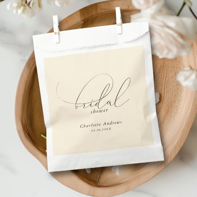 Elegantes, minimales, handschriftliches Brautparty Geschenktütchen (Elegant, minimal, handwriting Bridal Shower Favor Bag with your name and date. Scripted Font.)