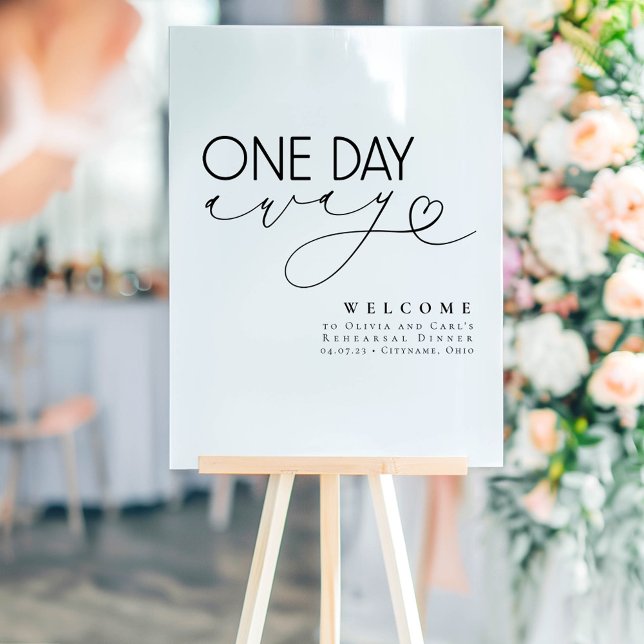 Elegantes Minimalistisches Dinner mit weißer Probe Acrylschild (White Acrylic Rehearsal Dinner Welcome Sign)