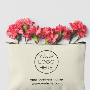 Elegantes Minimalistisches Firmenlogo Creme Zubehörtasche