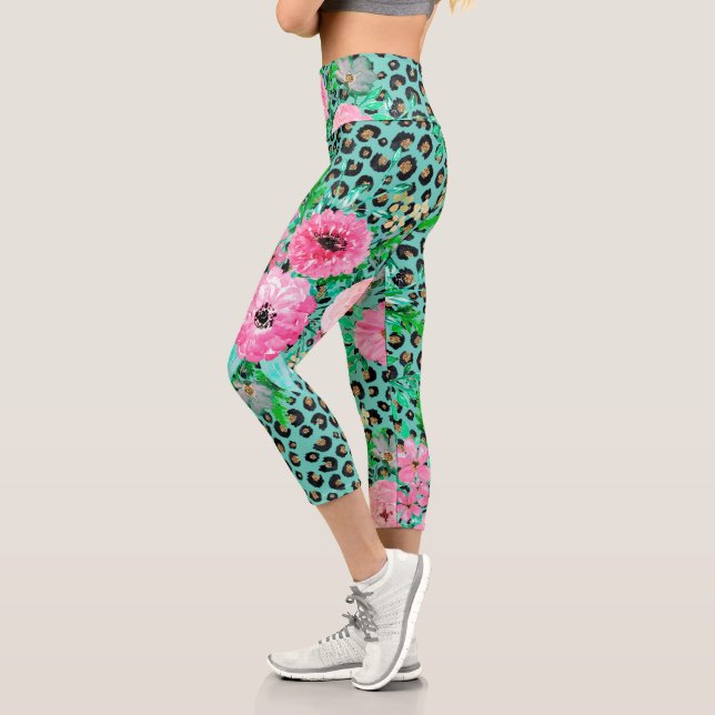 Elegantes Minze Leopard Print und Blumendesign Capri Leggings (Links)