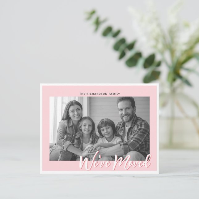 Elegantes, modernes Rosa Moving Announcement Foto Postkarte (Stehend Vorderseite)