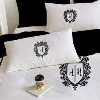 Elegantes Monogram-Initials-Wappen Schwarz auf Wei