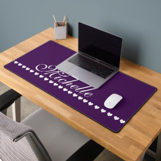 Elegantes Monogramm-Eggplant Lila und Weiß Herz Schreibtischunterlage