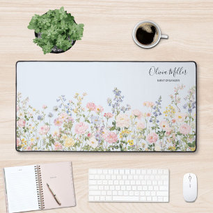 Elegantes Monogramm Farbige Blumen Garten Floral Schreibtischunterlage