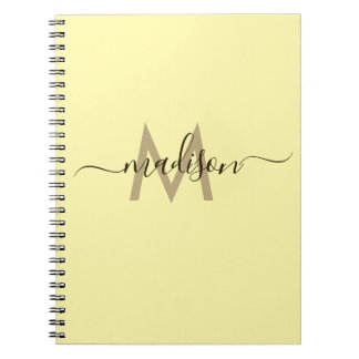 Elegantes Monogramm Gelbe Schrift Büro Schule Notizblock