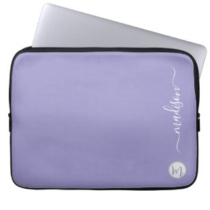 Elegantes Monogramm Lila Schrift Büro Schule Laptopschutzhülle