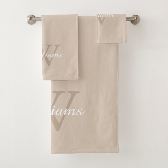 Elegantes Monogramm-Schriftname Badhandtuch Set (Insitu)