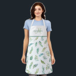 Elegantes Monogramm-, Türkis- und grünes Leaf-Must Schürze<br><div class="desc">Fügen Sie Ihren eigenen Initial und Namen und machen Sie diese wunderschöne Schürze zu Ihrer eigenen! Das wunderschöne, grün-grüne Laubpflanzenmuster mit verschiedenen Blätter in einer wunderschönen Mischung aus türkisfarbenen, aquamarinen, hellgrünen und limiengrünen Weichtönen. Top Bereich in Weiß mit Ihnen erste in einer weichen Linde grüne Hand geschrieben Skript und Name...</div>