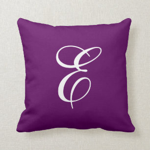 Elegantes Monogramm-Wurfkissen in Lila und Weiß Kissen