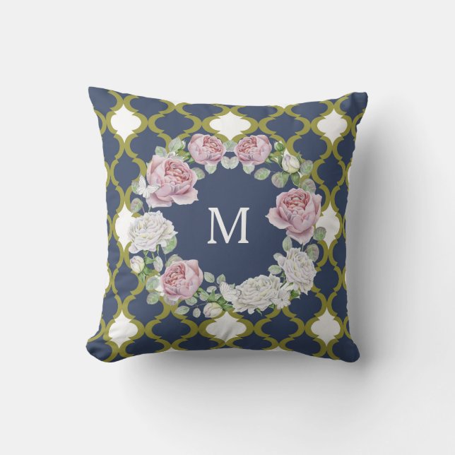 Elegantes Navy Blue Quatrefoil Rose Wreath Monogra Kissen (Vorderseite)
