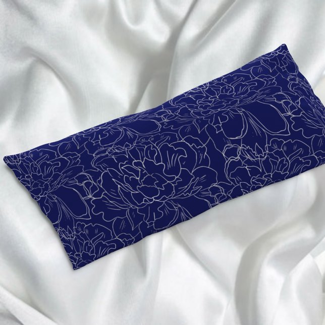 Elegantes Navy Blue Silver Floral Muster Seitenschläferkissen (Von Creator hochgeladen)