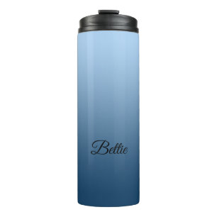 Elegantes neutrales Gradientblau mit Individuelle  Thermosbecher