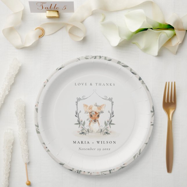 Elegantes Niedliches Dusky Deer Floral Wappen Hoch Pappteller (Hochzeit)