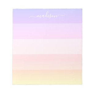 Elegantes Notizblock mit gestreiftem Regenbogen
