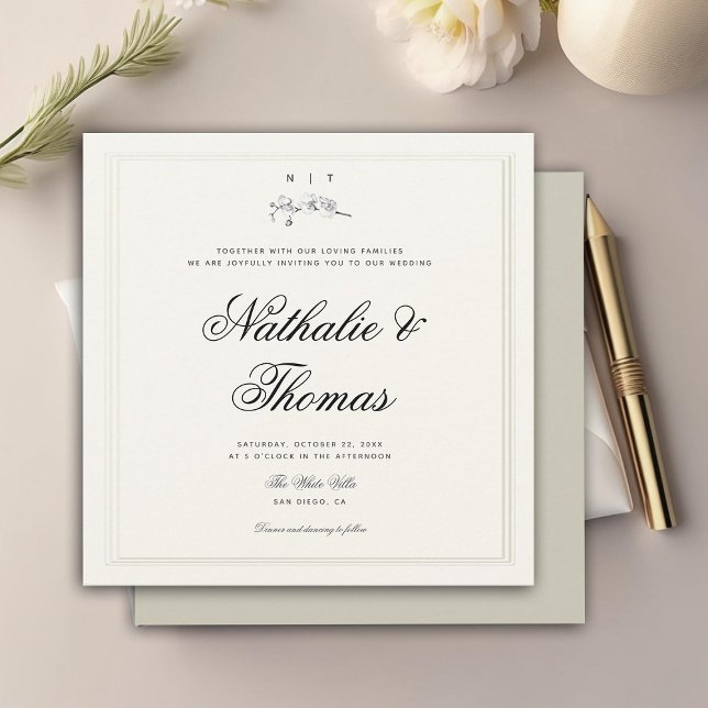 Elegantes Orchid Wappen Imitate Embossed Ecru Wedd Einladung (elegant white orchids crest monograms wedding invitation modern classic all seasons winter summer )