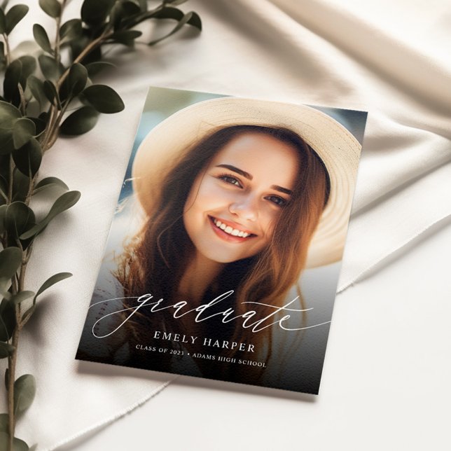 Elegantes Overlay Zwei-Foto-Abschluss Einladung (Von Creator hochgeladen)