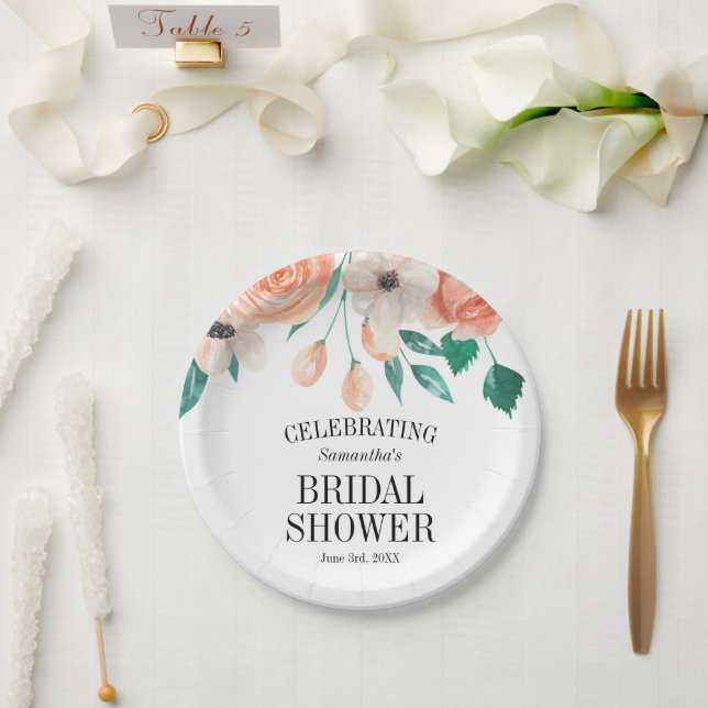 Elegantes Peach Floral Brautparty Personalisiert Pappteller (Hochzeit)