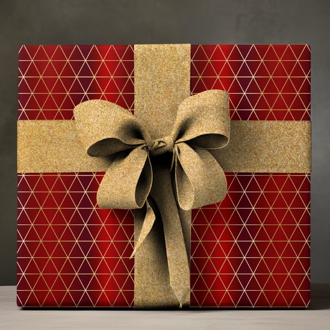 Elegantes Red Gold Luxury Geometric Muster Geschenkpapier (Von Creator hochgeladen)