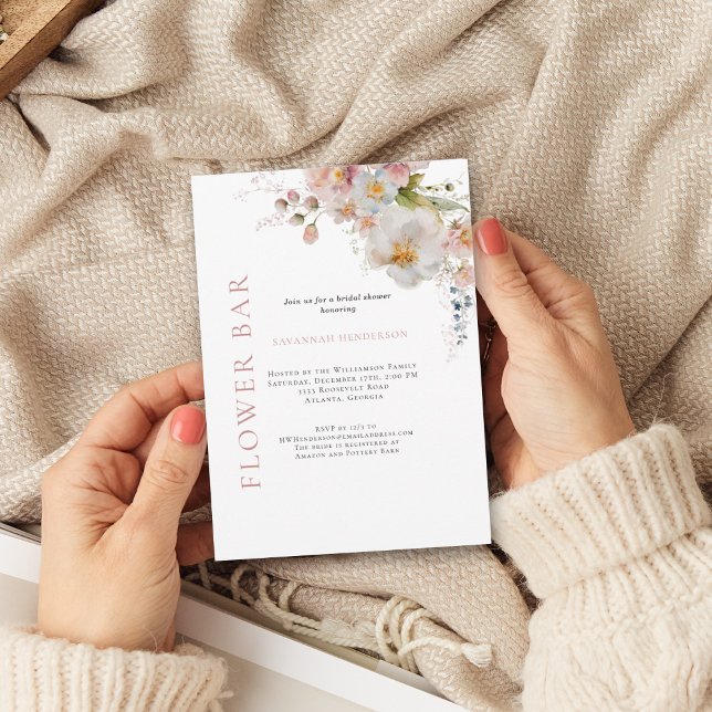 Elegantes Rosa Blume Bar Florales Brautparty Einladung (Von Creator hochgeladen)