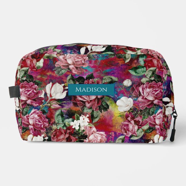 Elegantes rosa Blume rotes Muster Monogramm Waschbeutel (Vorderseite)