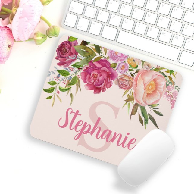 Elegantes rosa florales Grün Monogramm Name Anfang Mousepad (Von Creator hochgeladen)