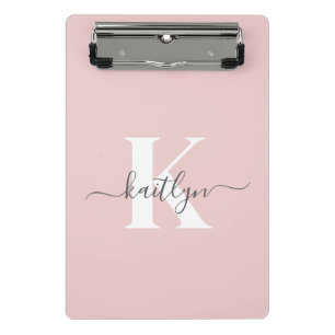Elegantes Rosa-Hauch-Grau-Script-Monogramm Mini Klemmbrett